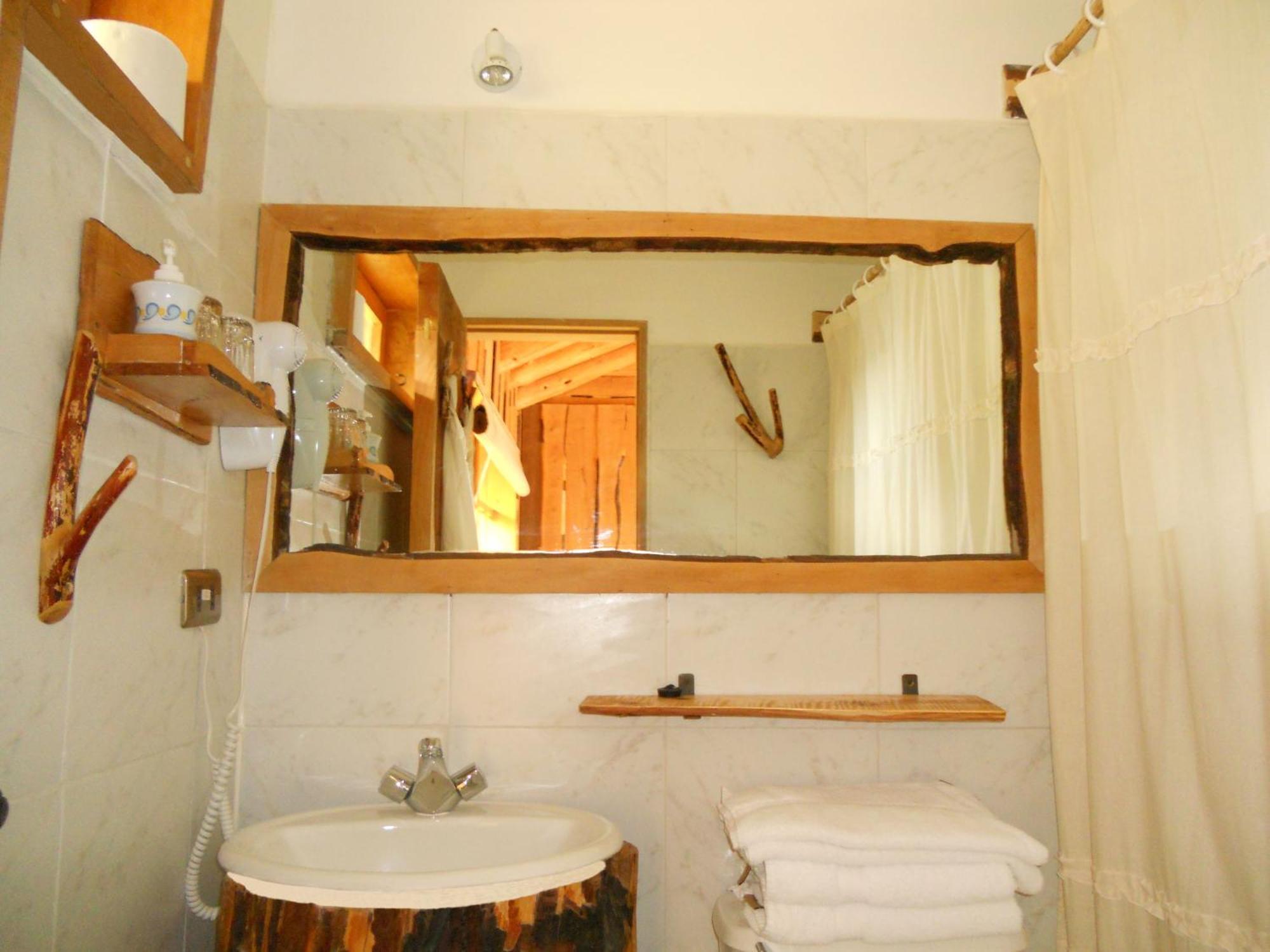 Hotel El Barranco Futaleufu Bagian luar foto