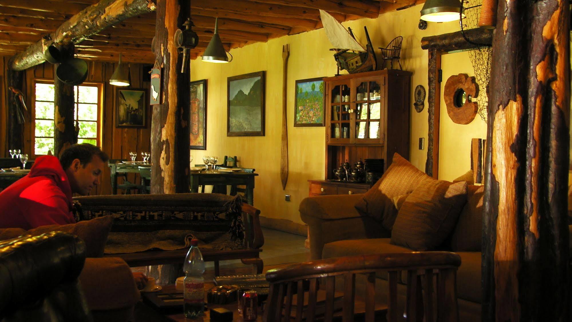Hotel El Barranco Futaleufu Bagian luar foto