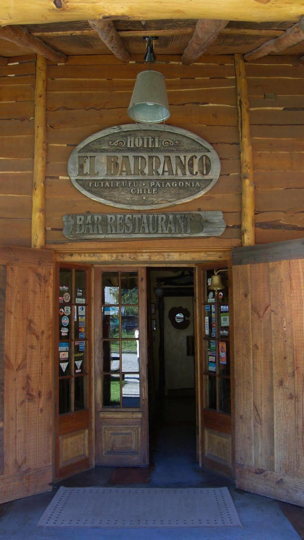 Hotel El Barranco Futaleufu Bagian luar foto