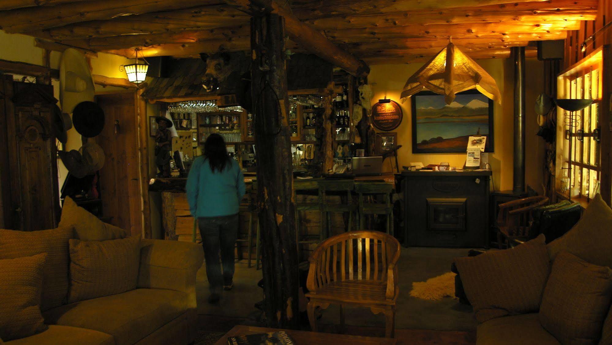 Hotel El Barranco Futaleufu Bagian luar foto